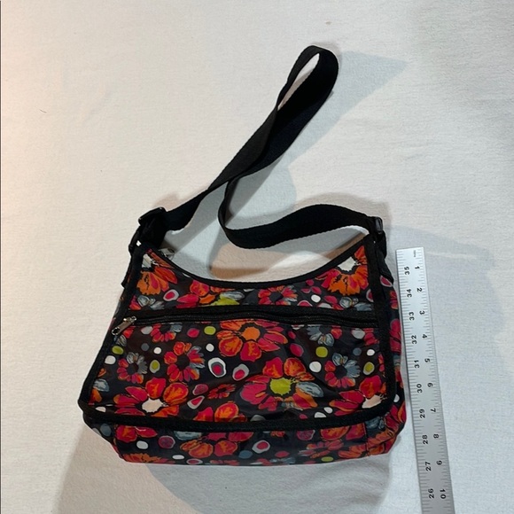 Floral Shoulder Bag with Hobo Style Adjustable Strap Pockets New - Picture 9 of 12